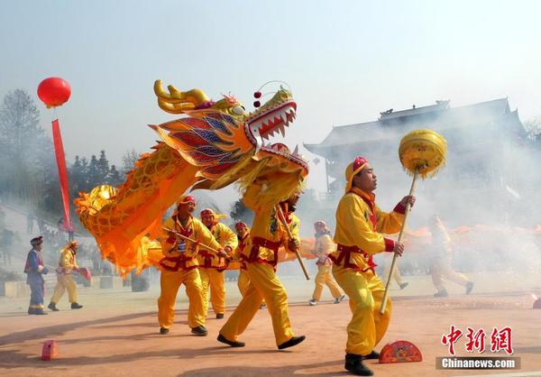 贵州铜仁“九龙迎春”过小年